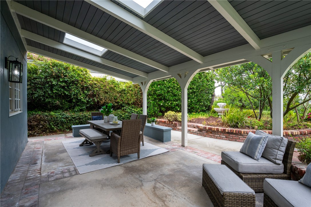 4947 Blackhorse Road