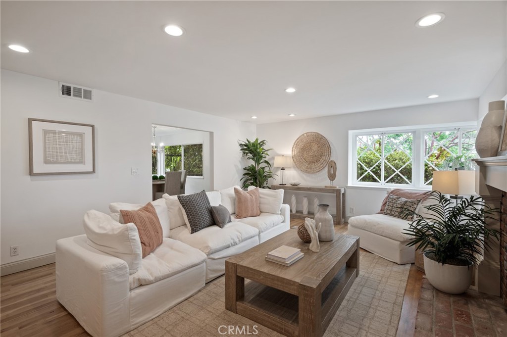 4947 Blackhorse Road