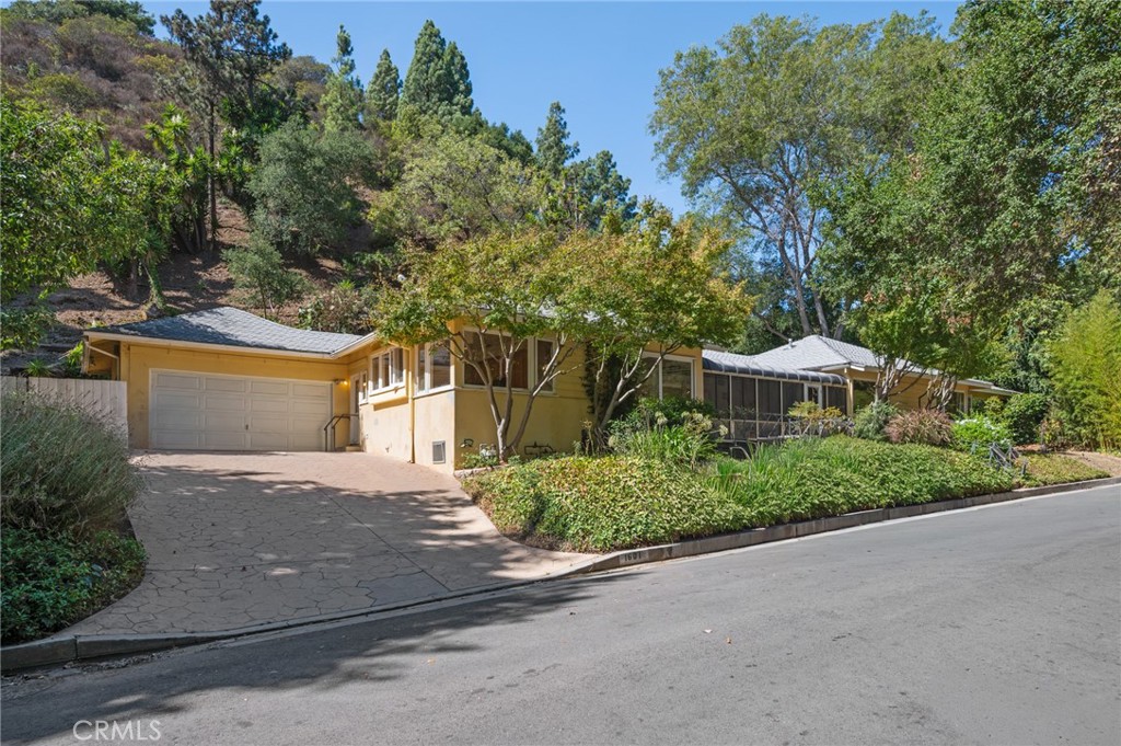 1601 Stone Canyon Road