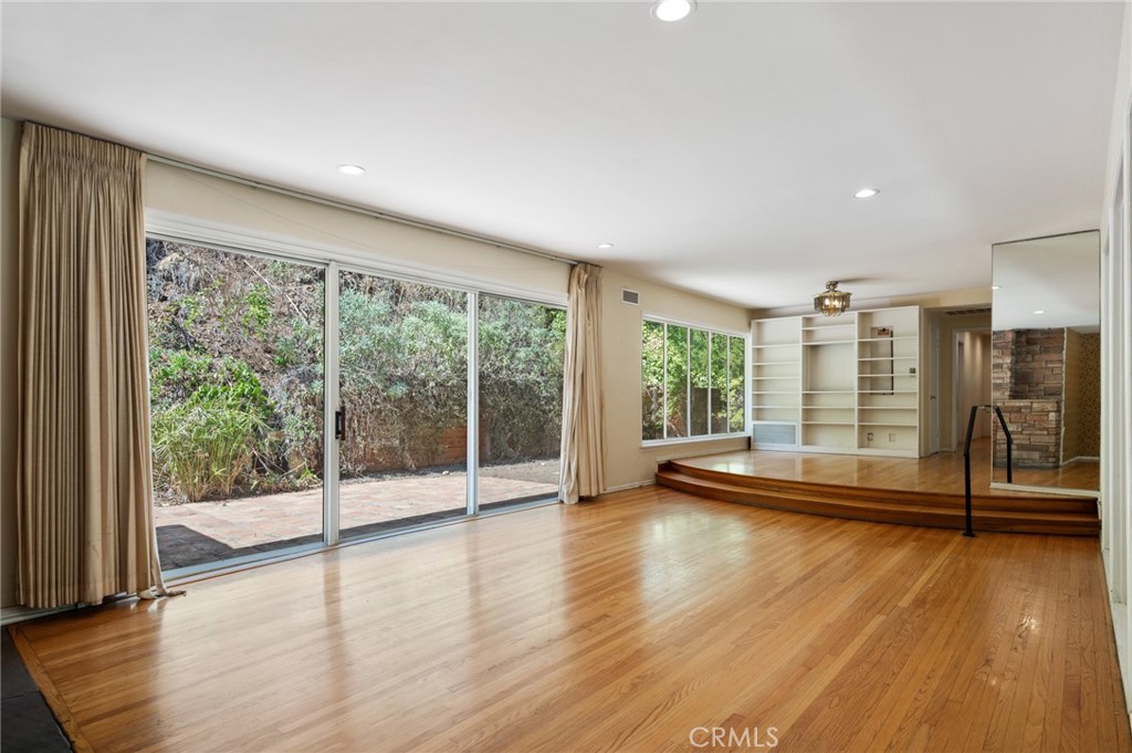 1601 Stone Canyon Road