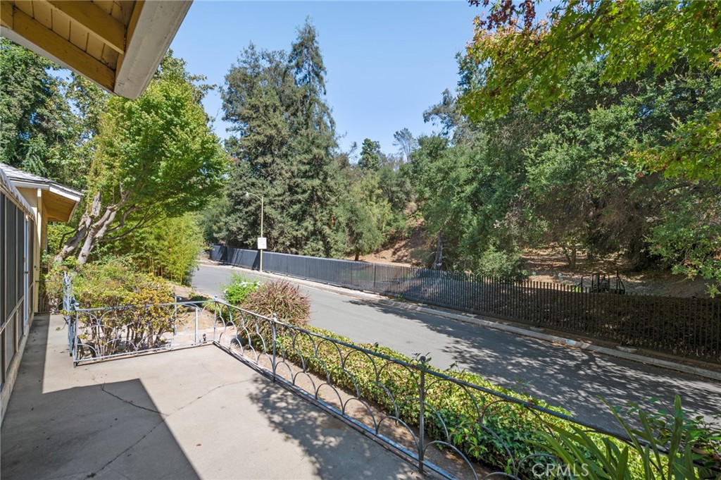 1601 Stone Canyon Road