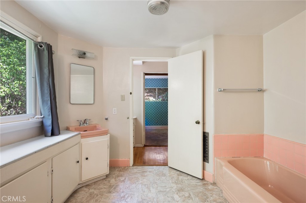 1601 Stone Canyon Road