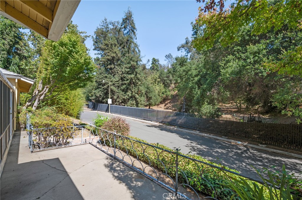 1601 Stone Canyon Road