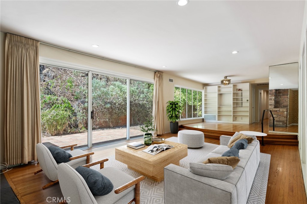 1601 Stone Canyon Road