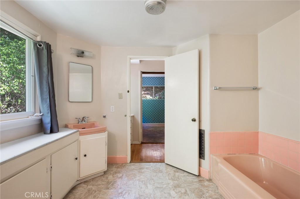 1601 Stone Canyon Road