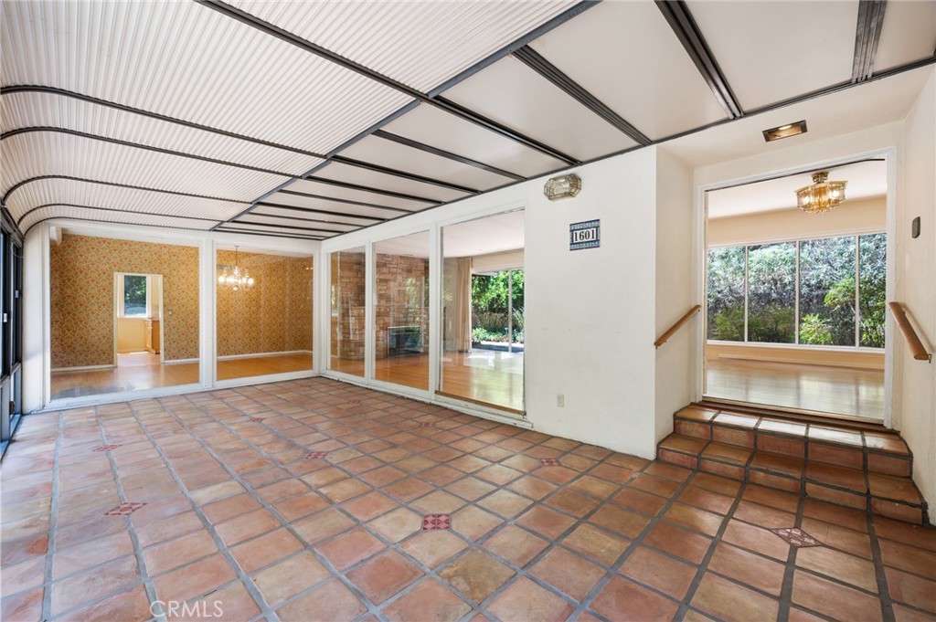 1601 Stone Canyon Road