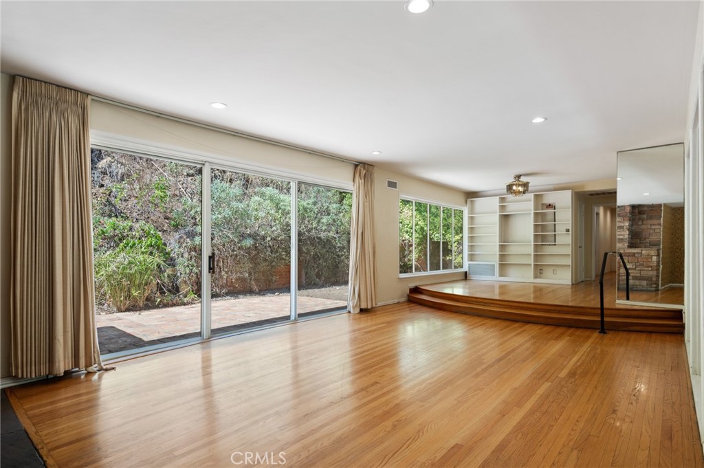 1601 Stone Canyon Road