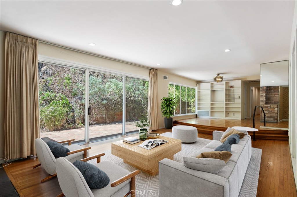 1601 Stone Canyon Road