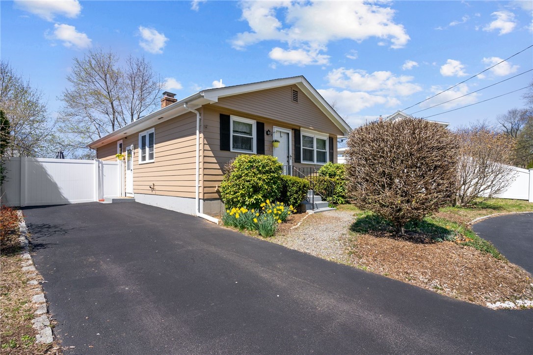 13 Hattie Avenue