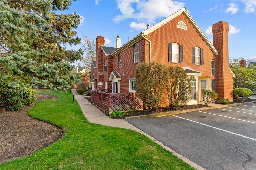 626 Smithfield Road 1106