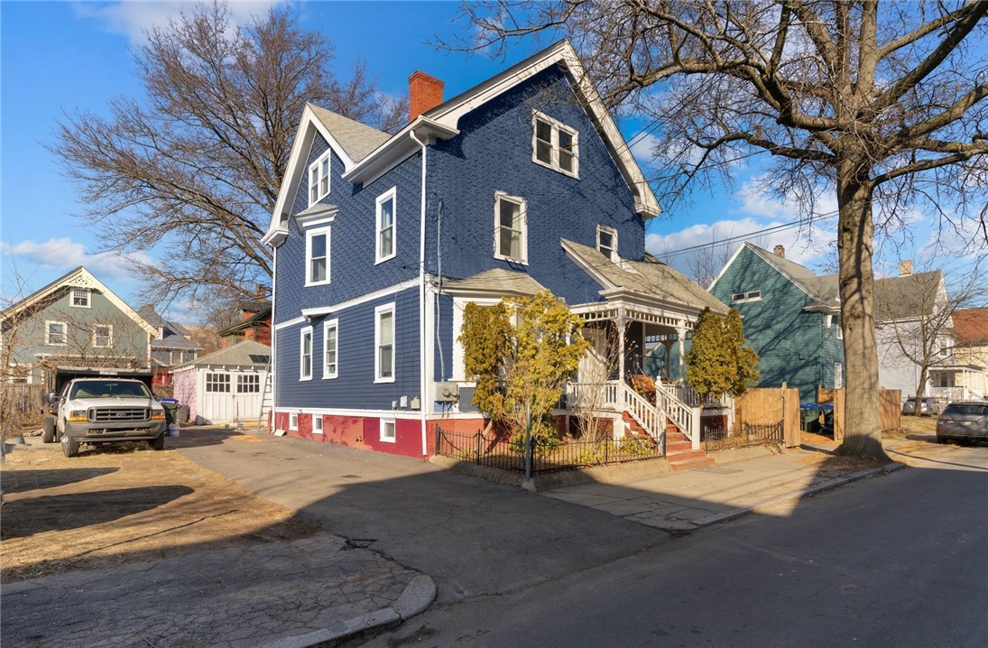 39 Daboll Street