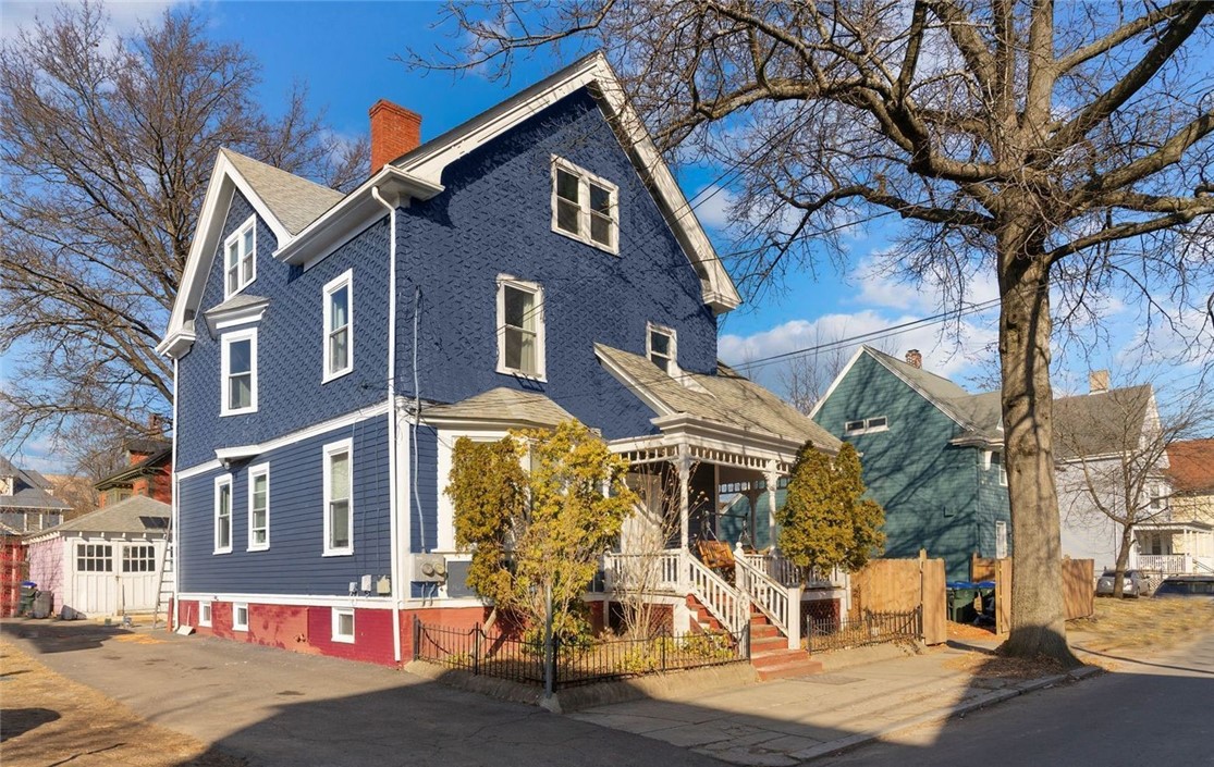 39 Daboll Street