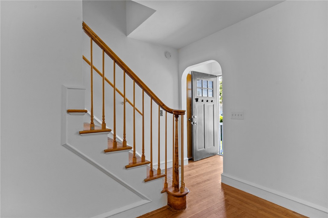 22 Dante Avenue