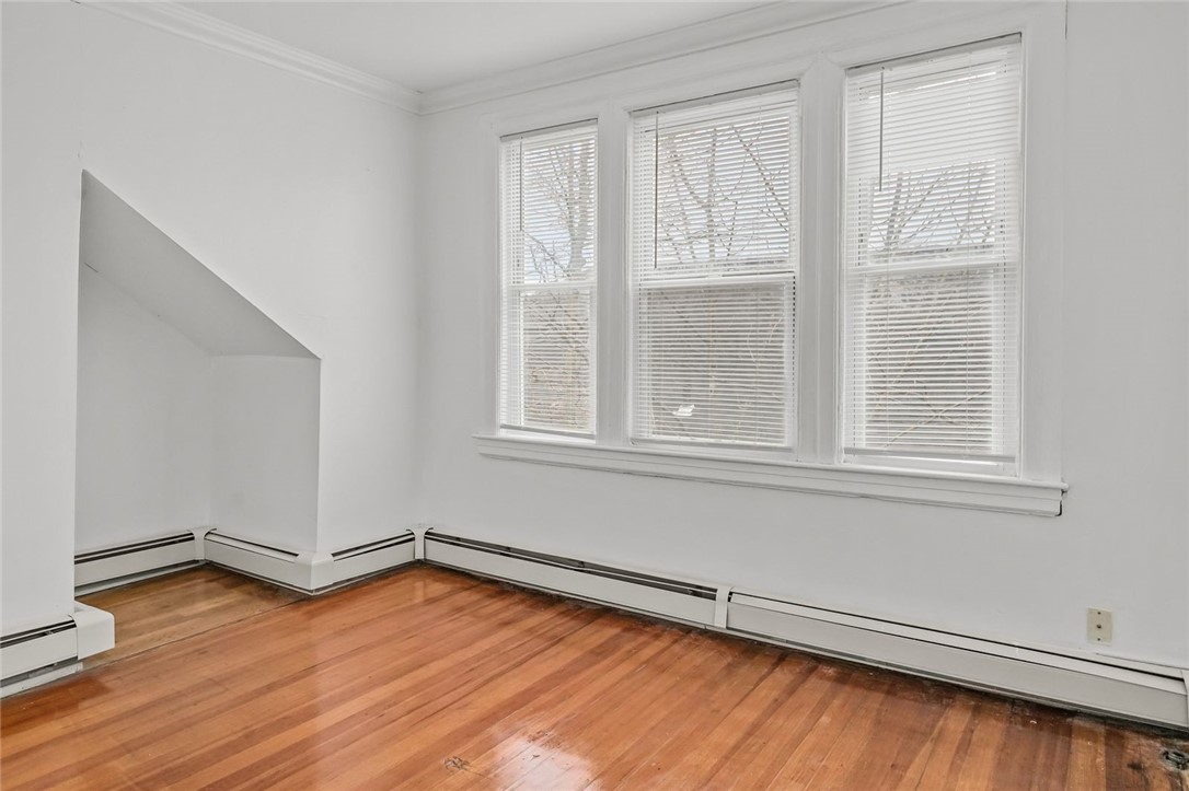 123 Radcliffe Avenue 3rd floor