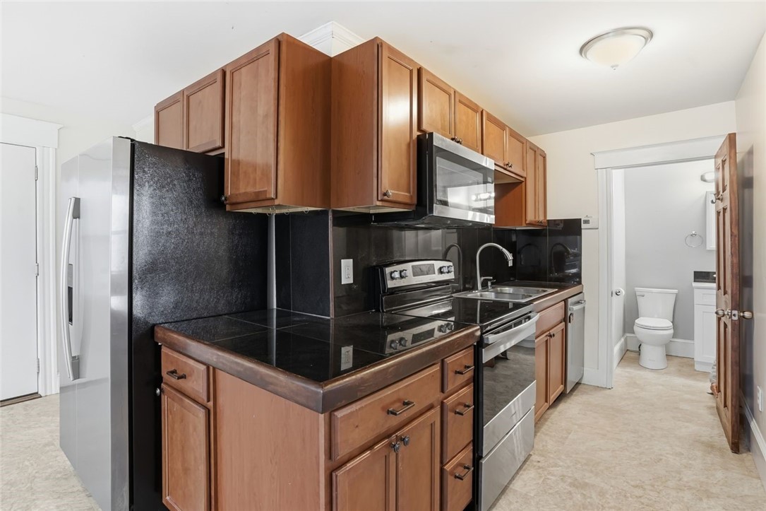 188 Division Street 3R
