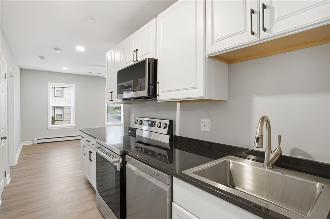 188 Division Street 2R