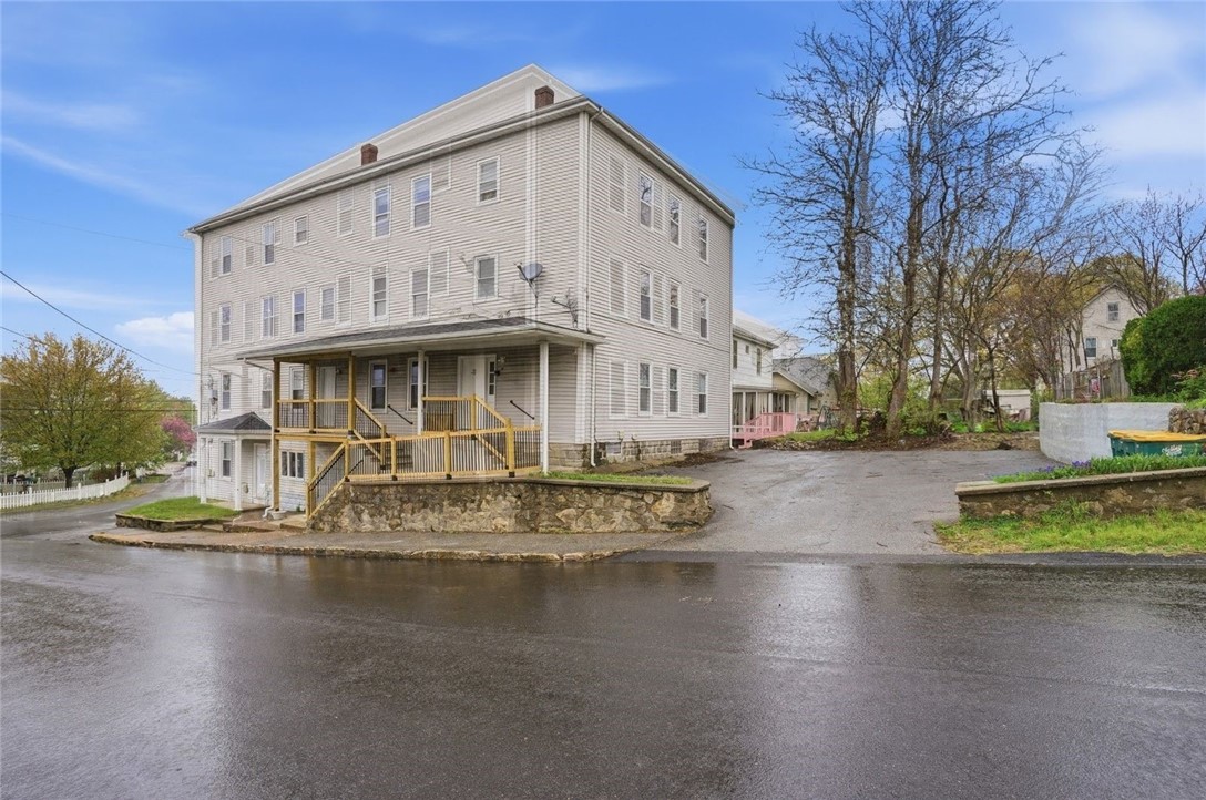 188 Division Street 2R