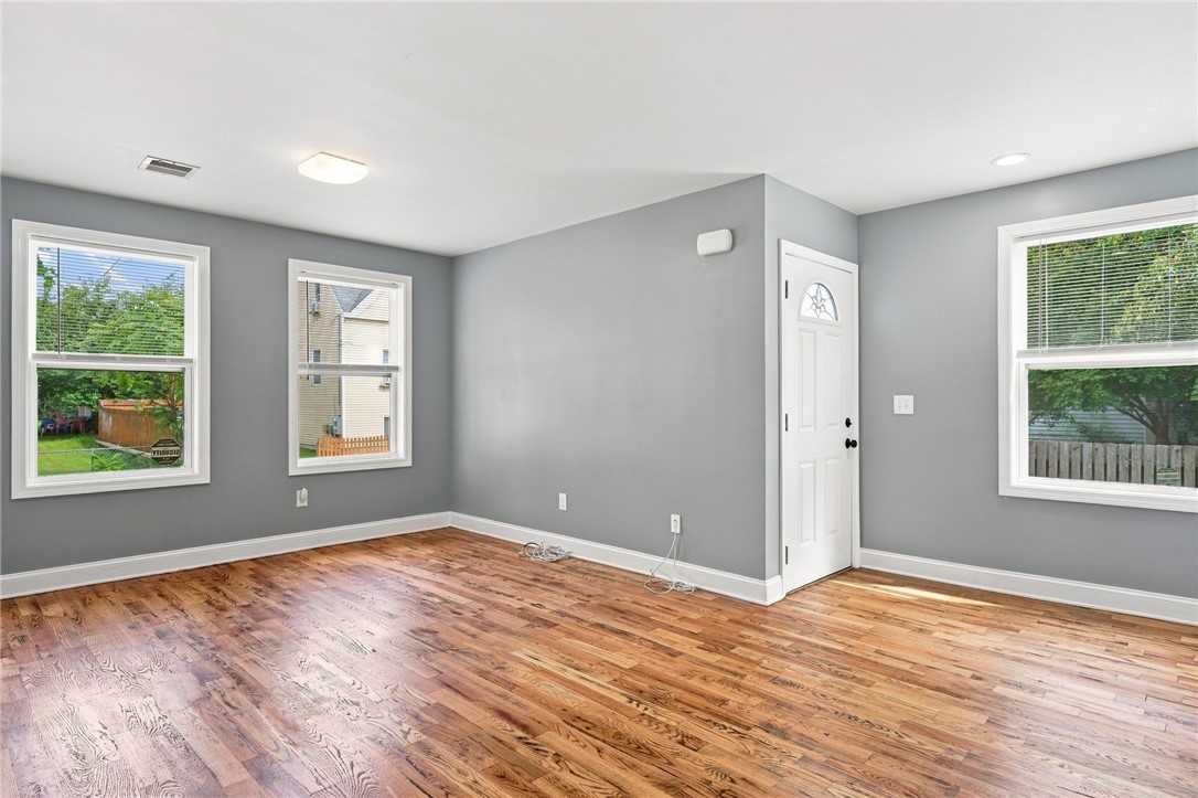 91 Niagara Street