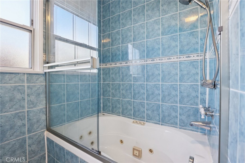 19929 Hawthorne Blvd