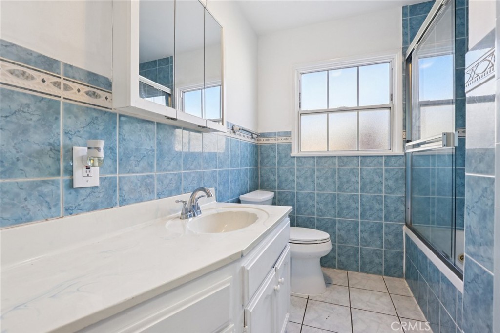 19929 Hawthorne Blvd