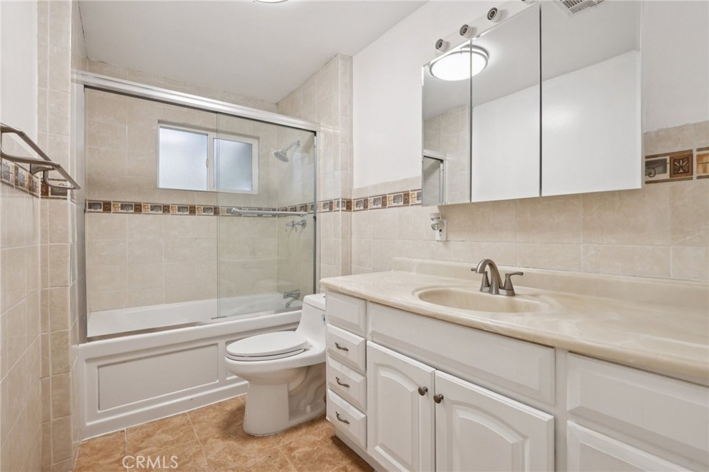 19929 Hawthorne Blvd