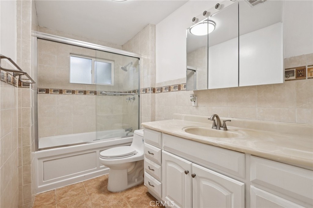 19929 Hawthorne Blvd