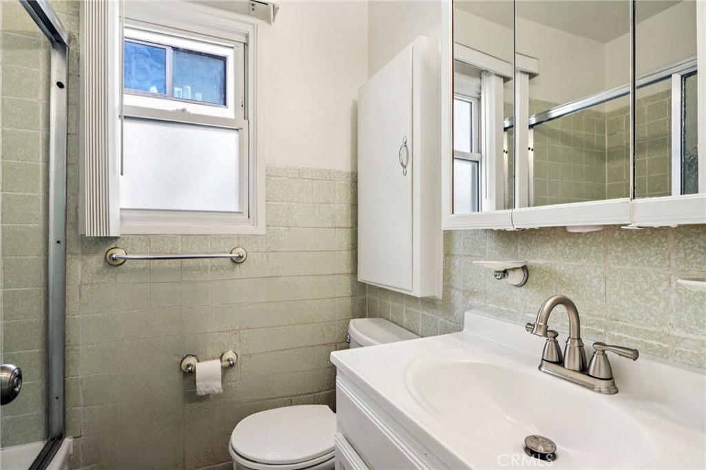 532 Rosecrans Avenue