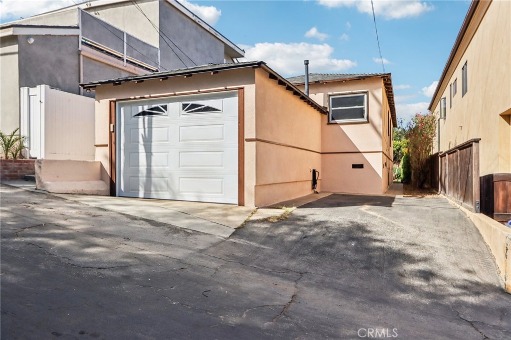 532 Rosecrans Avenue