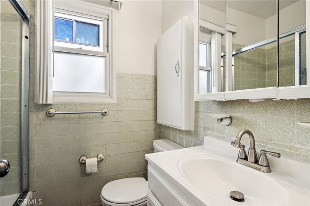 532 Rosecrans Avenue