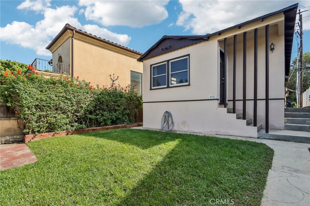 532 Rosecrans Avenue