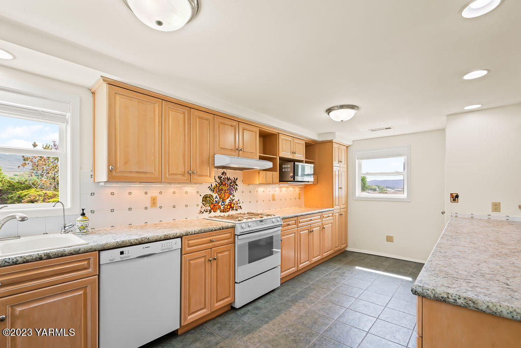 200 Shaw Rd