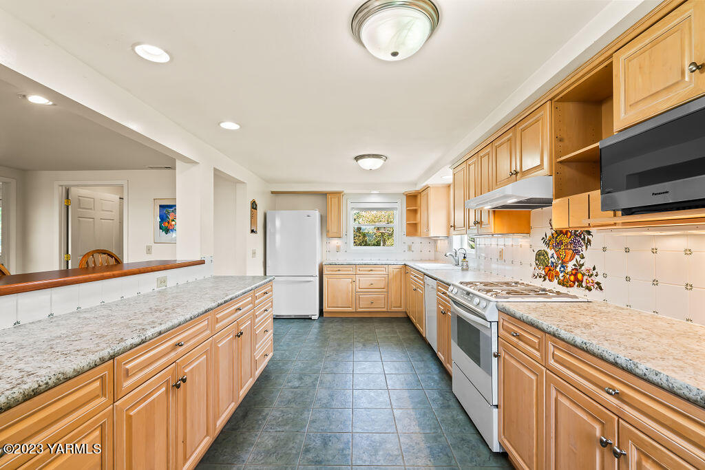 200 Shaw Rd