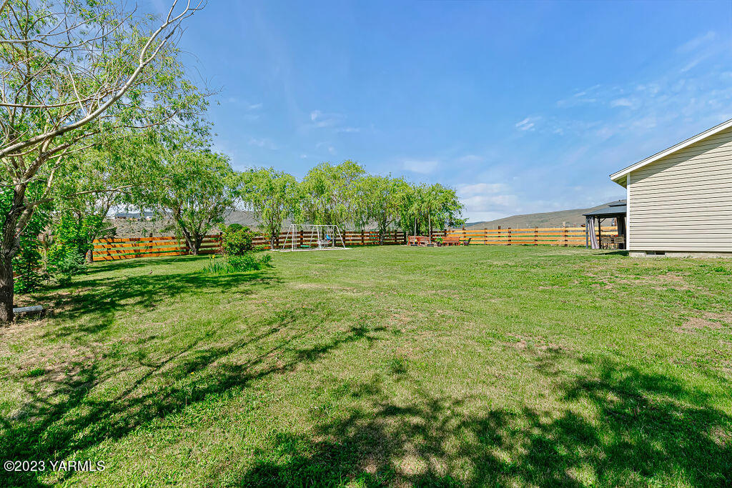 590 Pine Mountain Dr