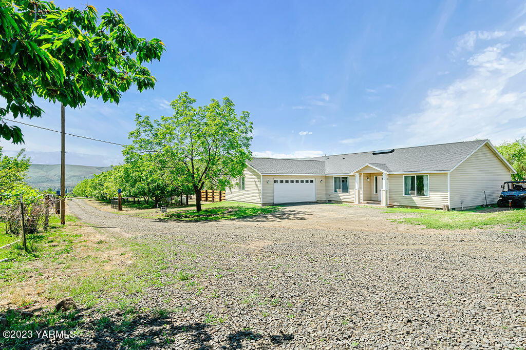 590 Pine Mountain Dr