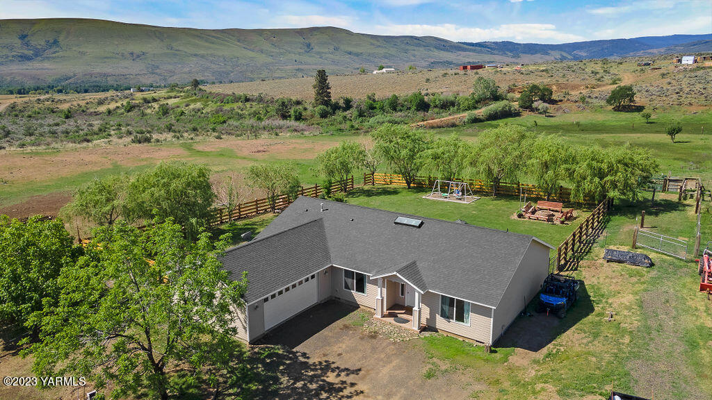 590 Pine Mountain Dr