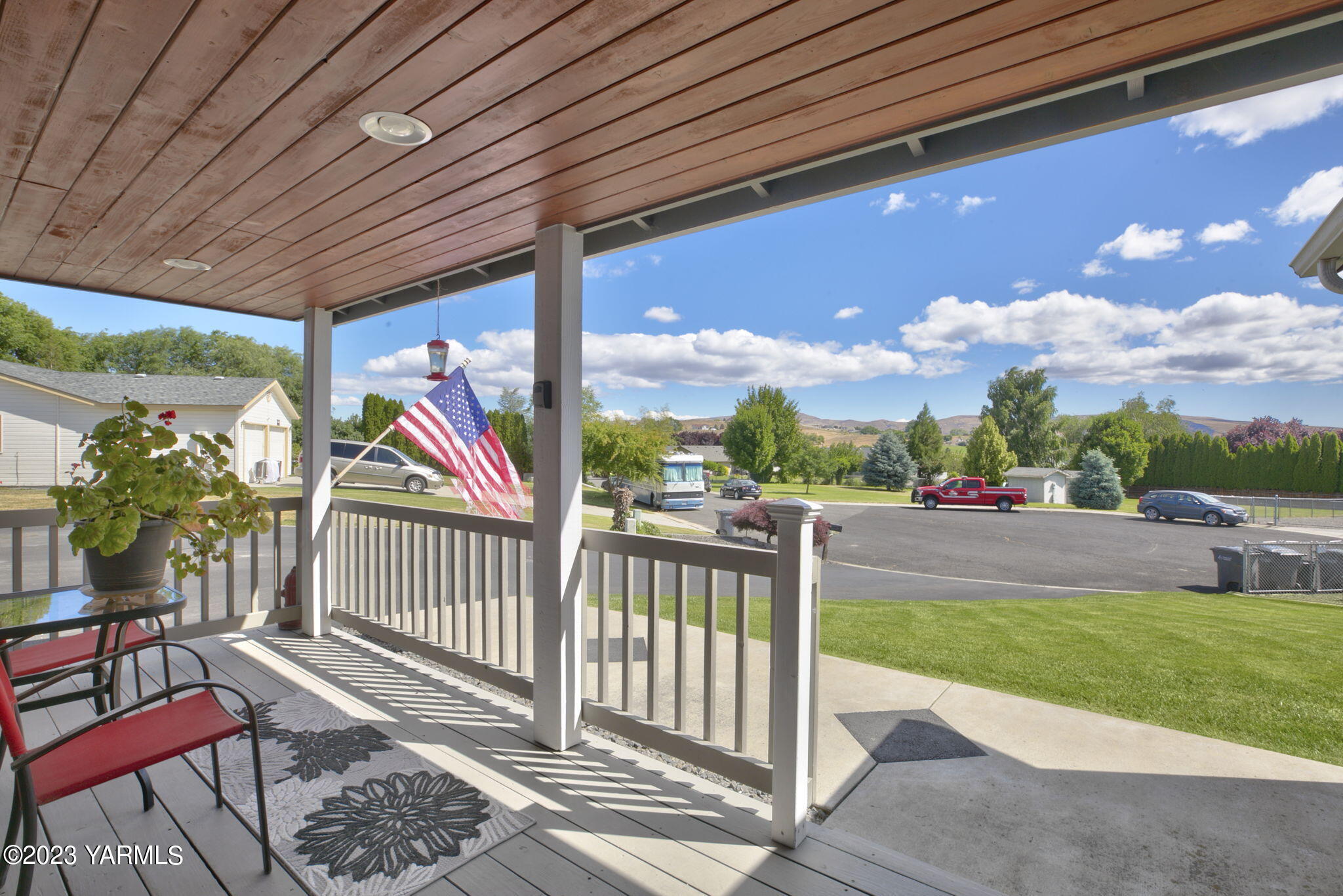 80 Buttercup Ln