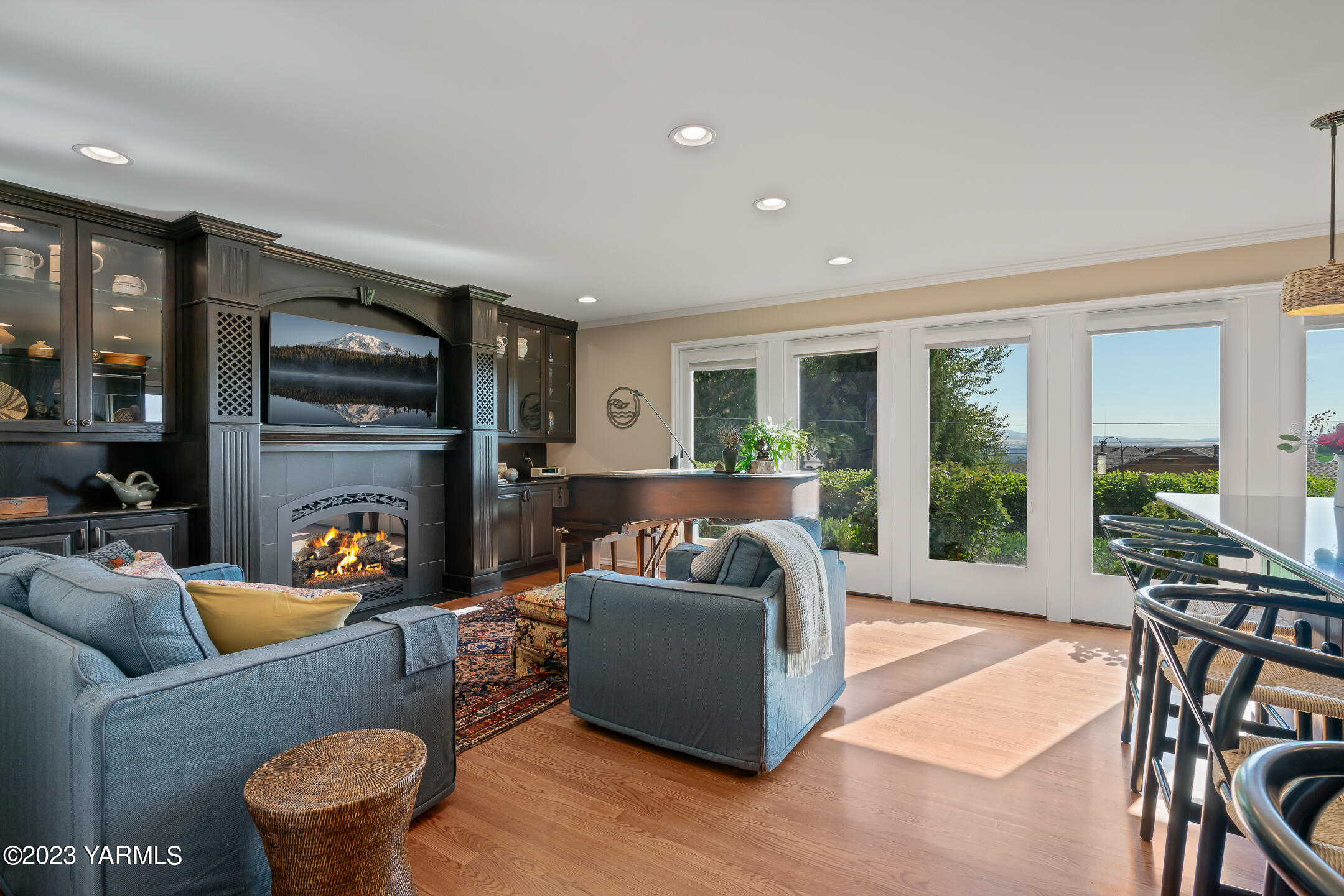 803 Cobblestone Pl