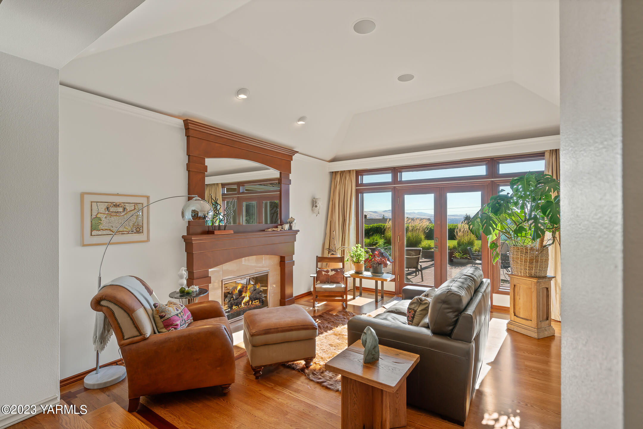 803 Cobblestone Pl
