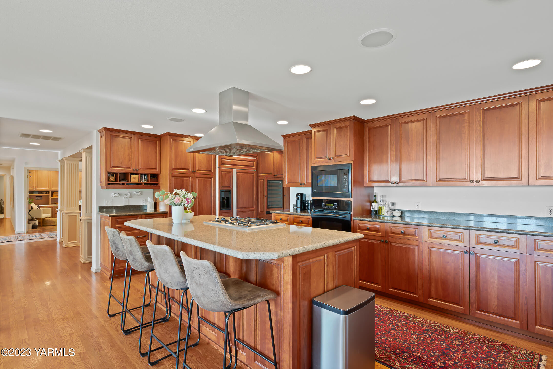 803 Cobblestone Pl