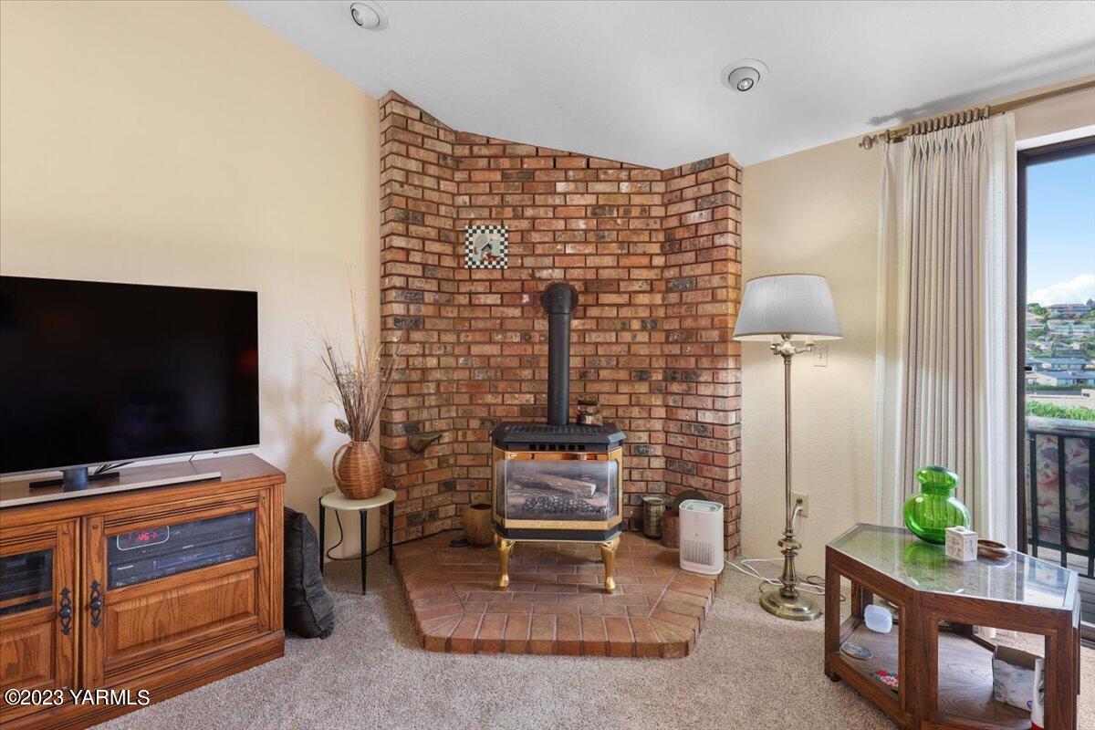 4203 Garden Park Way Unit: B