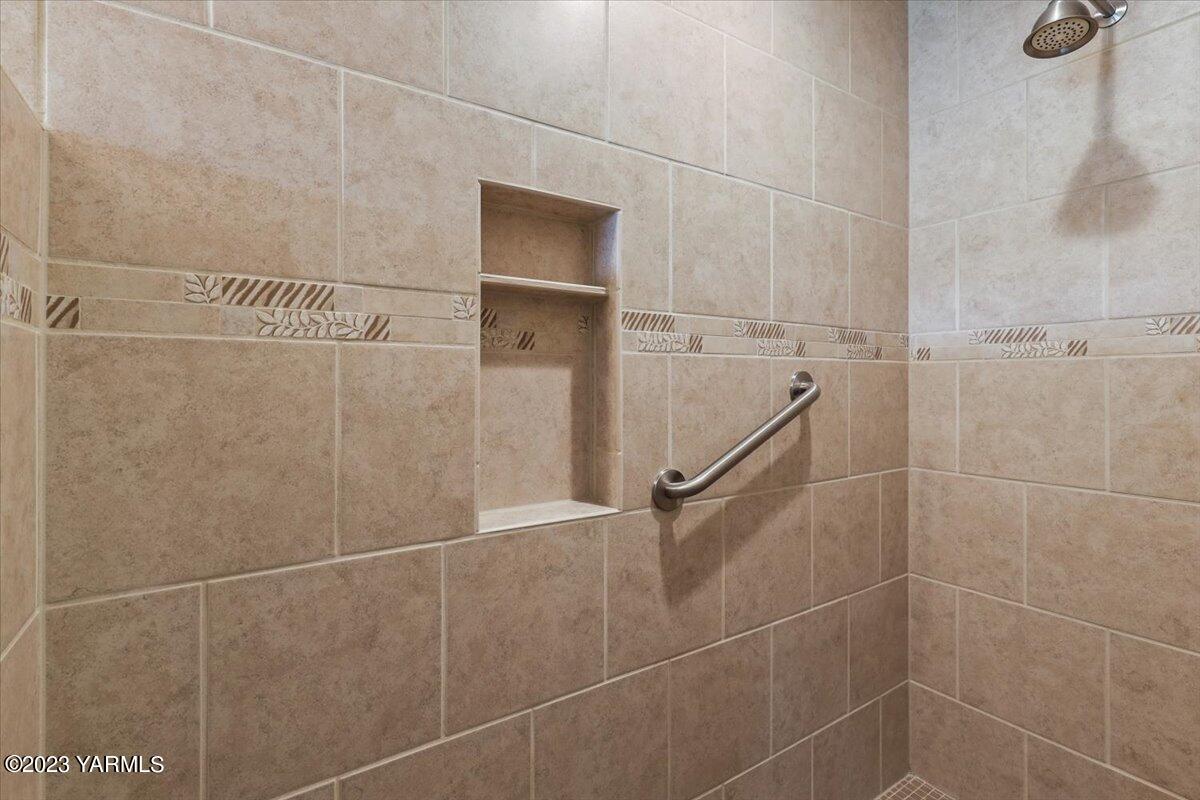 4203 Garden Park Way Unit: B