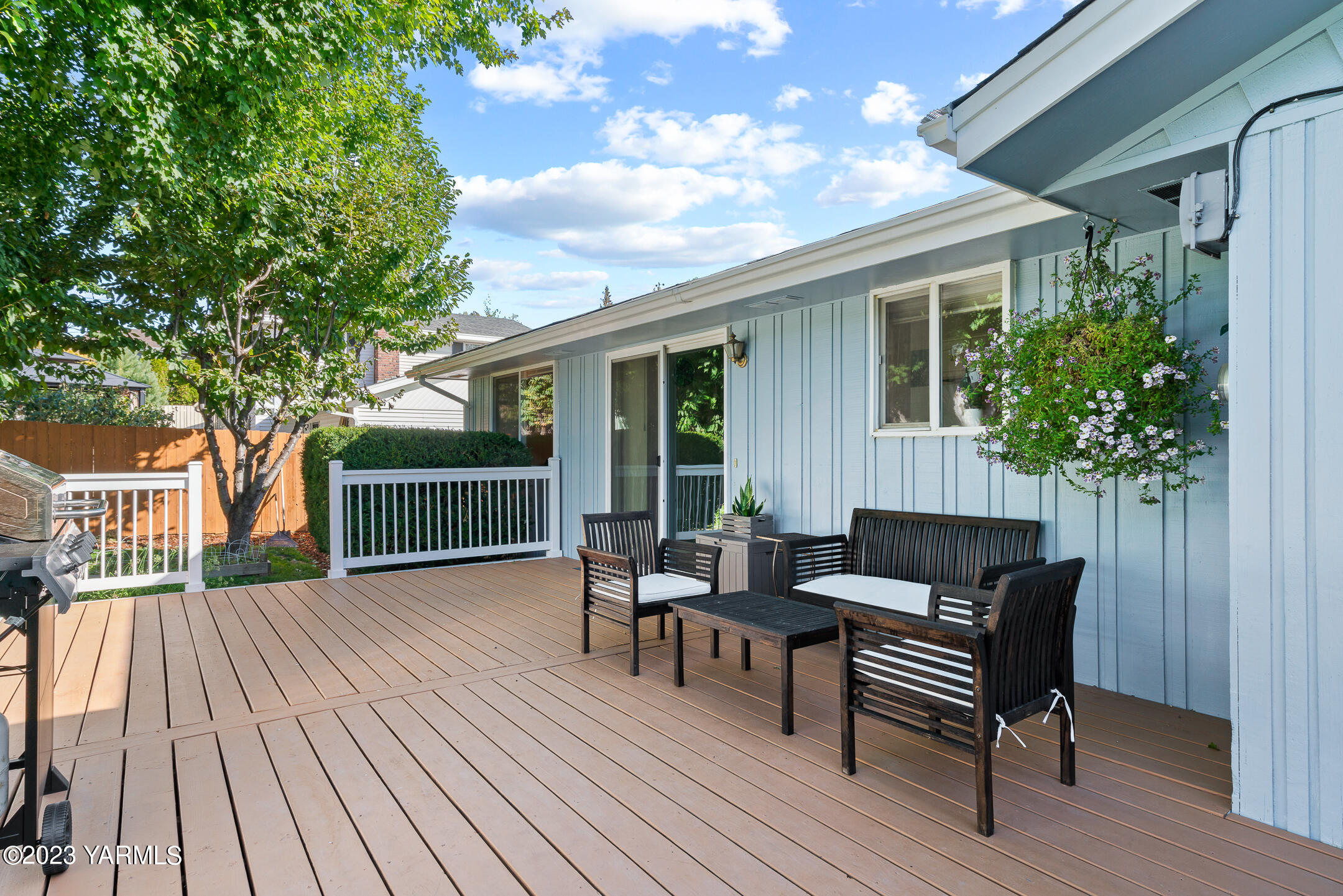604 N 52nd Ave