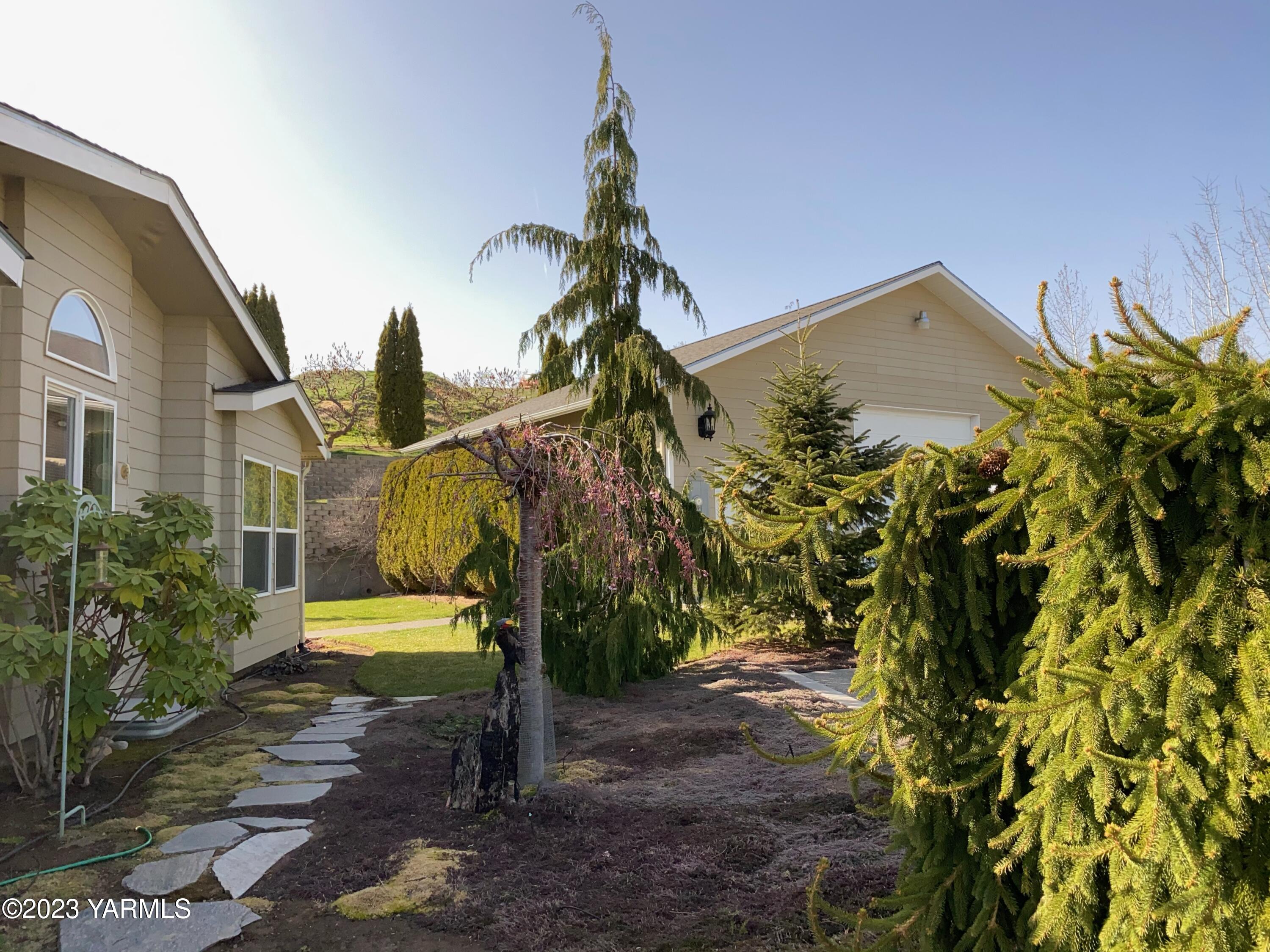 810 Pleasant Valley Rd