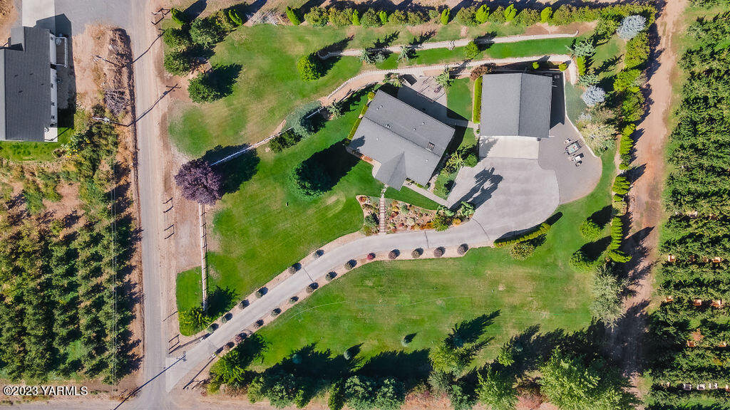 810 Pleasant Valley Rd