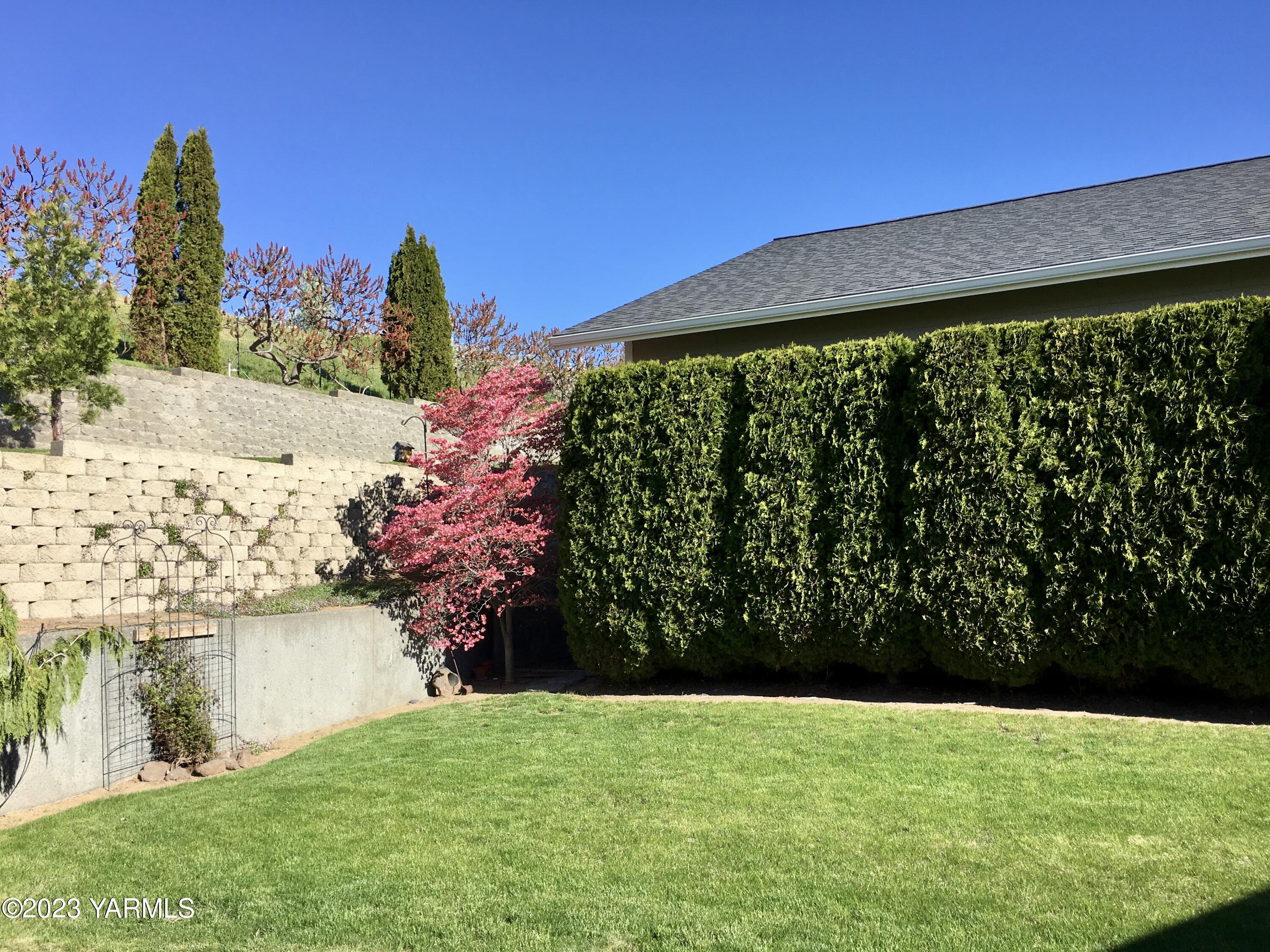 810 Pleasant Valley Rd