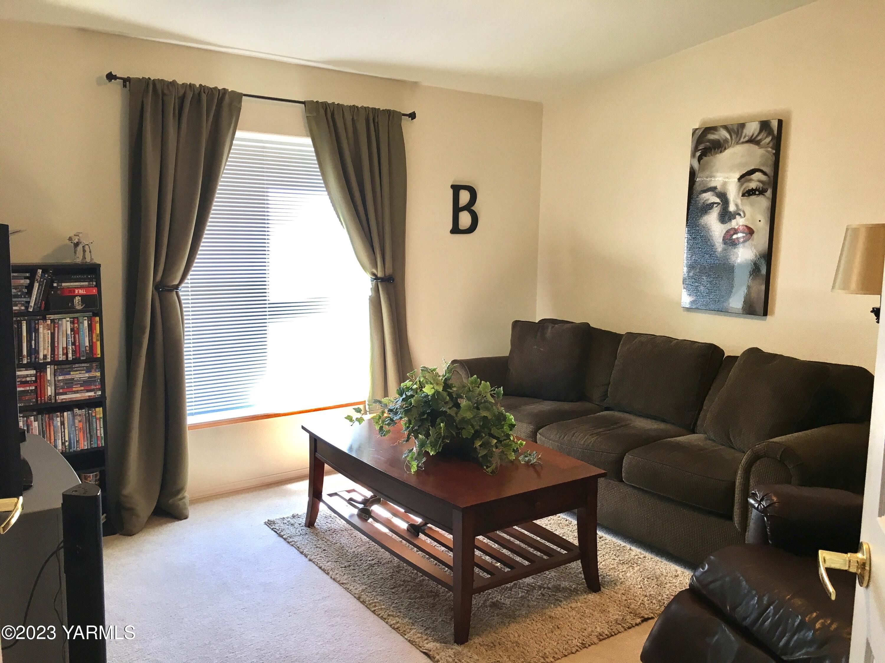 810 Pleasant Valley Rd