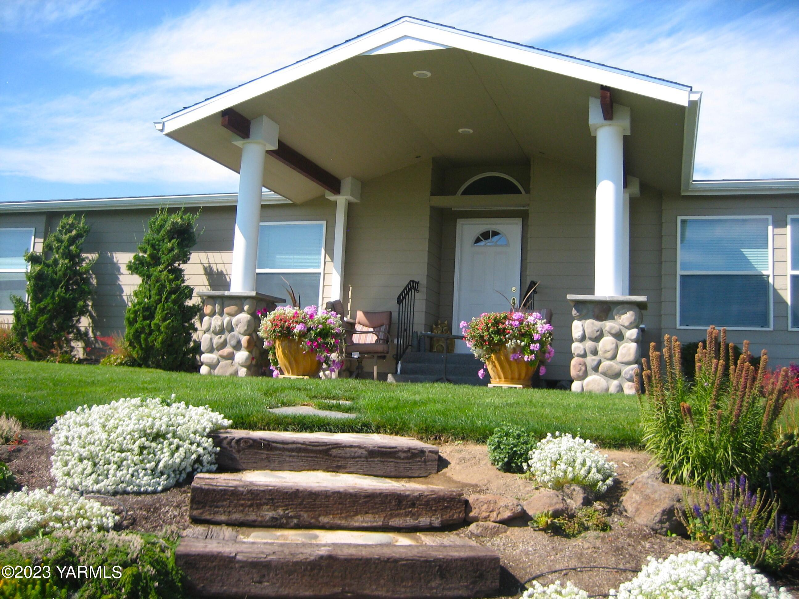 810 Pleasant Valley Rd