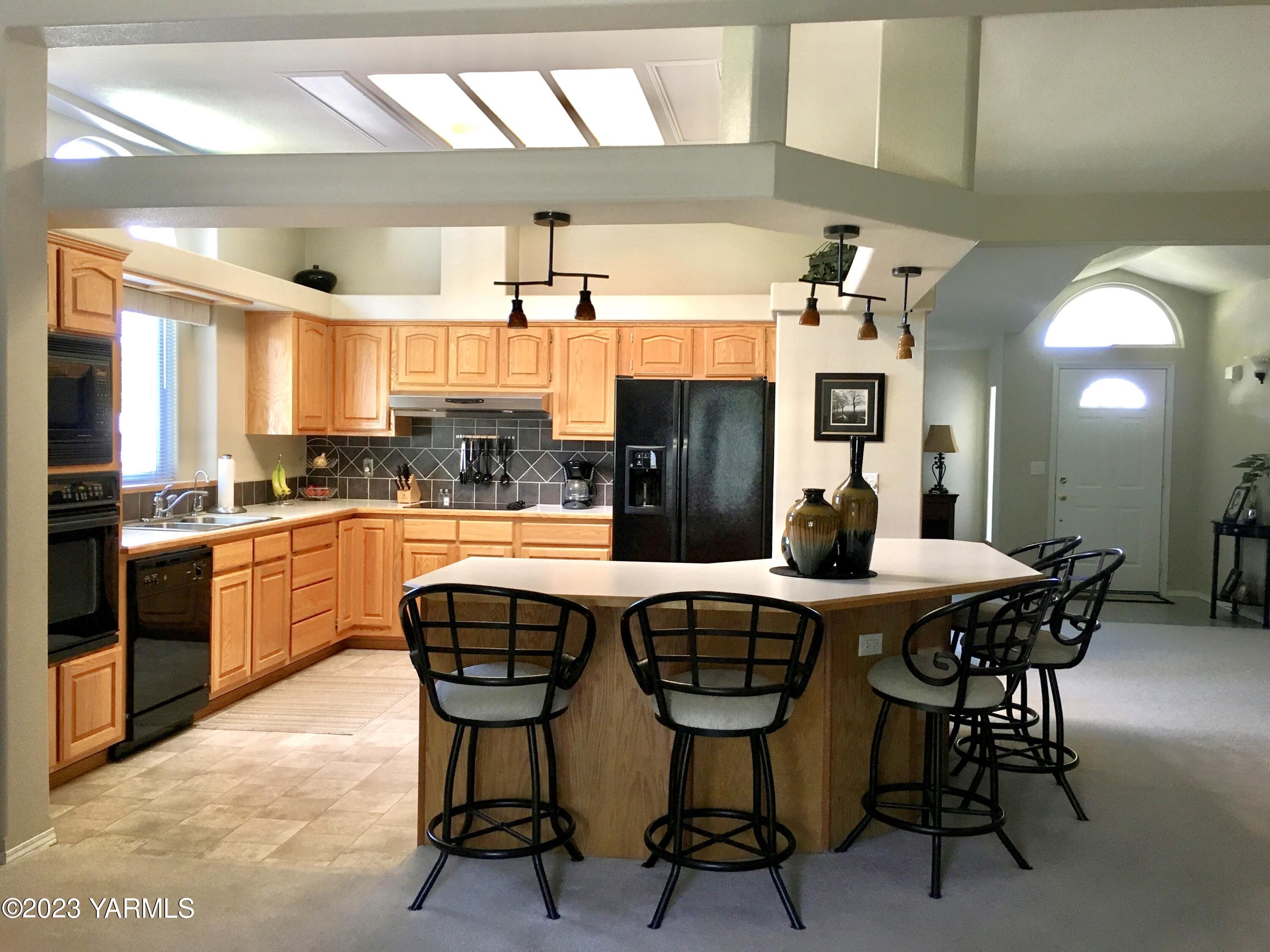 810 Pleasant Valley Rd