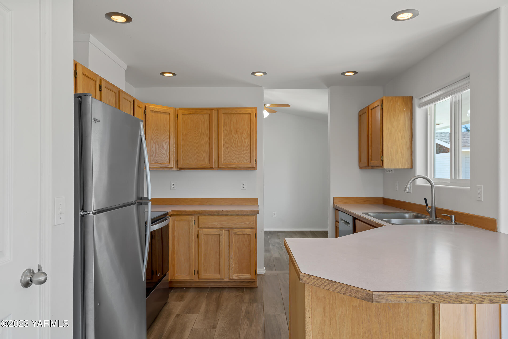 2291 Selah Loop Rd