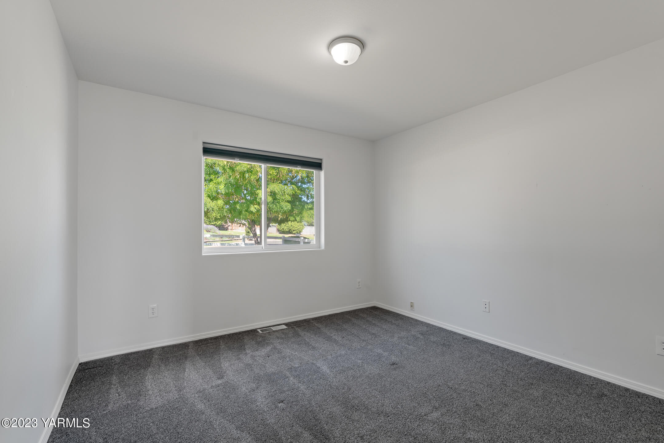 2291 Selah Loop Rd